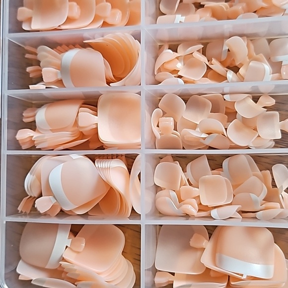 Bundle - French Pedicure Press On Toe Nails,  and 10pc Mani Pedi - Picture 4 of 16